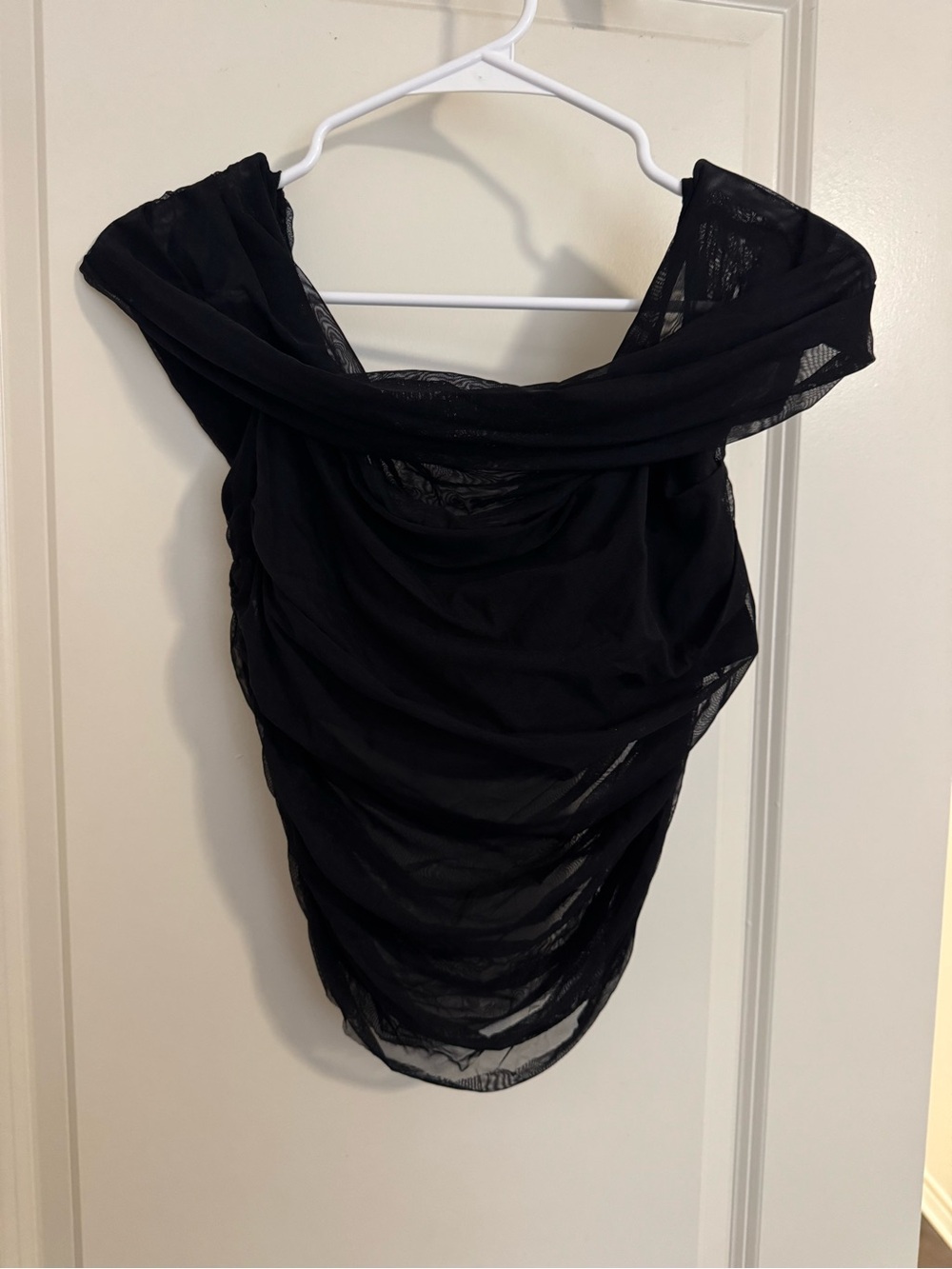 Black alice + olivia top